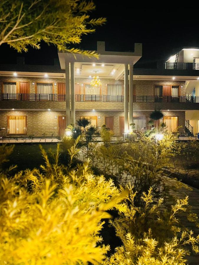 Vasant Corbett Resort Rāmnagar Buitenkant foto